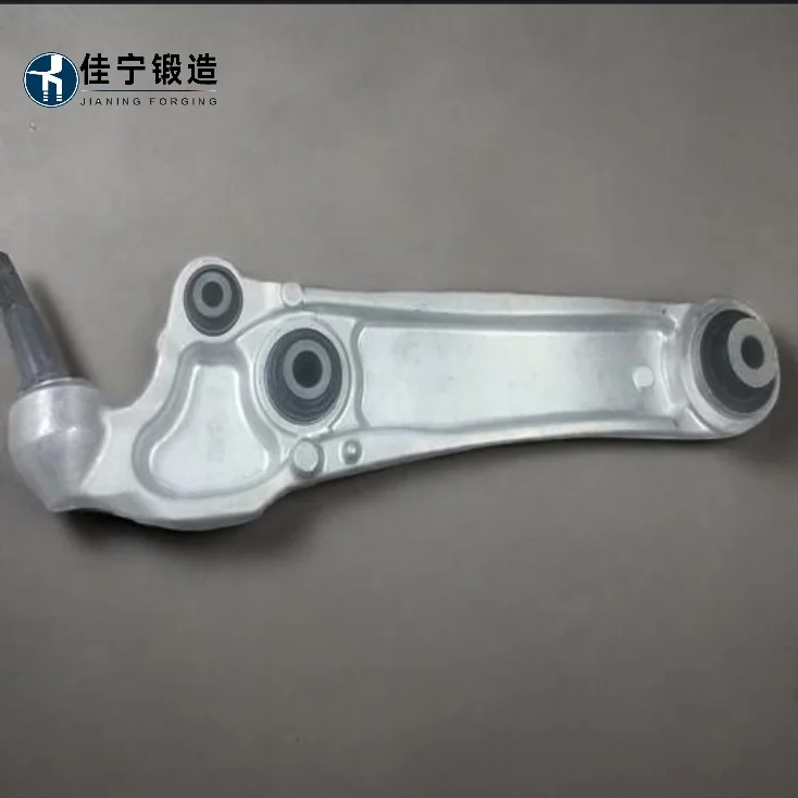 汽车摆臂模锻件
